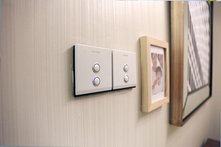 SR兩鍵調(diào)光開關(guān)